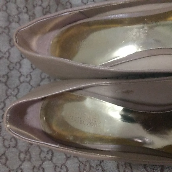 Shoe - Picture 3 of 6